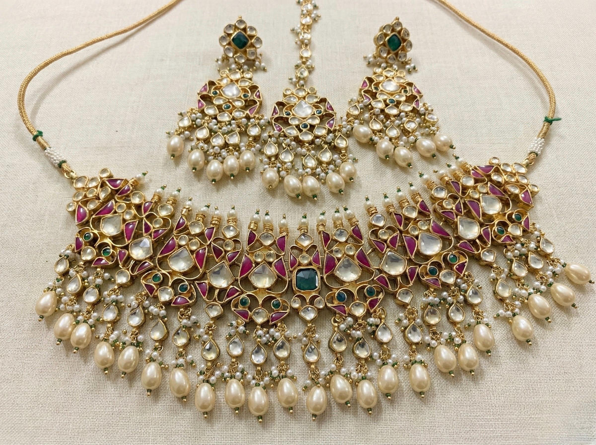 Handmade Kundan Wedding Choker with Earrings and Mangtika